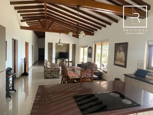 Casa En Arriendo En La Catedral. Cod A107801