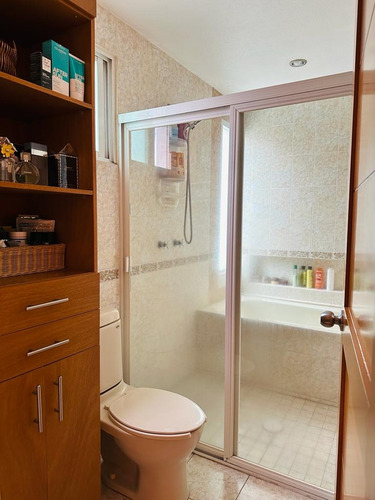 Casa Grande Con Alberca Privada En Fracionamiento Cerrado