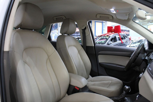 Imagem 19 de 20 de Audi Q3 2.0 Tfsi Ambition Quattro 2015