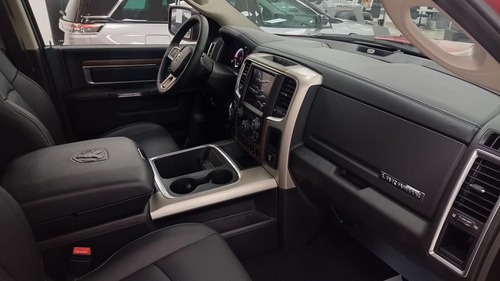 Imagen 17 de 20 de Ram 1500 2023 5.7 Laramie At8 V8 Stock 0km Sport Cars-bb