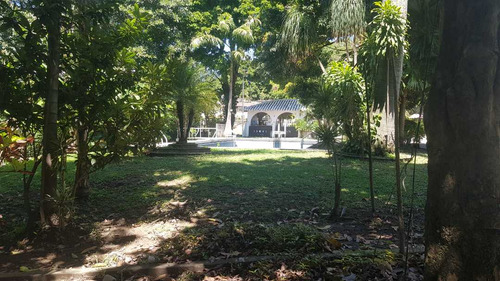 Casa En El Country Club