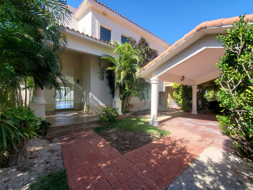 Casa En Venta En Playa Del Carmen 3 Recamaras Con Alberca Privada