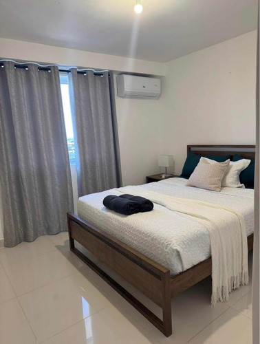 Vendo Apartamento De 3 Habitaciones En Zona Universitaria