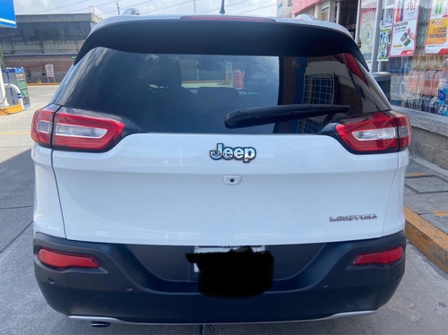 Imagen 7 de 15 de Jeep Cherokee 2015 2.4 Latitude Mt