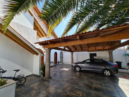 Imagen 1 de 30 de Casa En Venta En Juriquilla