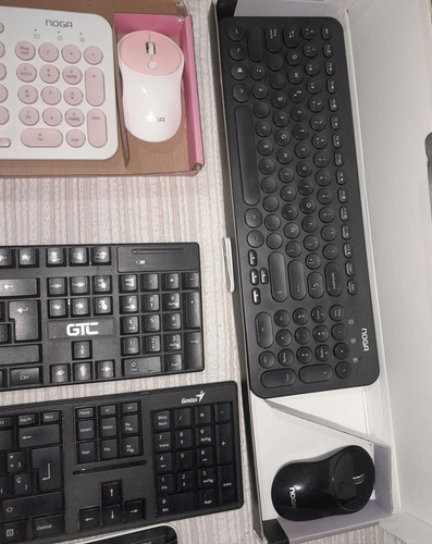 Teclados De Pc Inalambricos A Reparar Leer! Negro Español Latinoamérica (Usado)