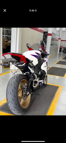Cbr 1000 Rr Fireblad Pneus Novos Revisão Feita A Pouco Tempo