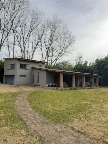 Imagen 19 de 22 de Hermoso Chalet Sobre Lote De 5100m2 En Cañuelas