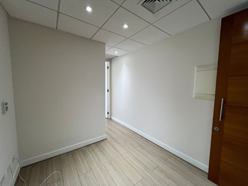Oficina En Arriendo