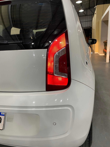 Volkswagen Up! 2016 1.0 High Up! 75cv 5 P