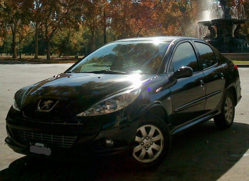 Peugeot 207 1.4 Sedan Xs