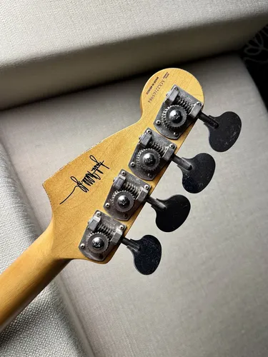 Baixo Fender Mustang Bass Jmj Road Worn Daphne Blue 13.9kpix