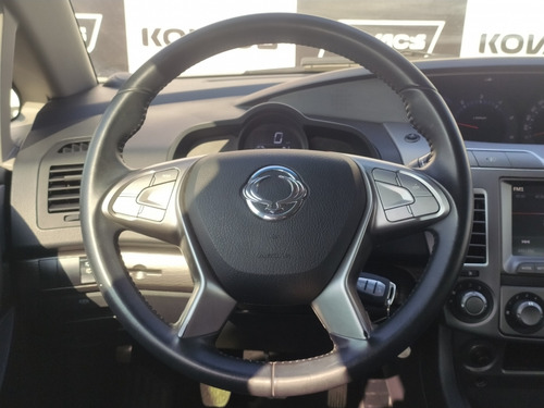 Ssangyong Stavic 2.0 Rd 301 Std Mt Diesel 2019