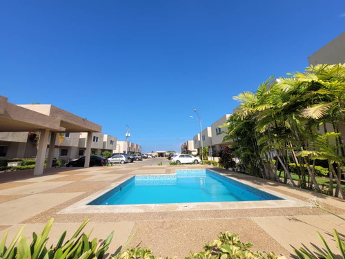 Conjunto Residencial Mar De Oriente