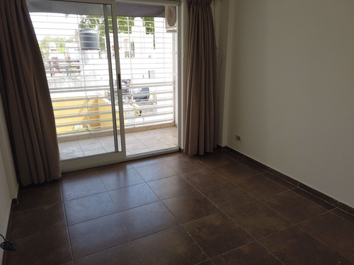 Imagen 22 de 30 de 1 Dormitorio · Cochera · Pileta · Terraza