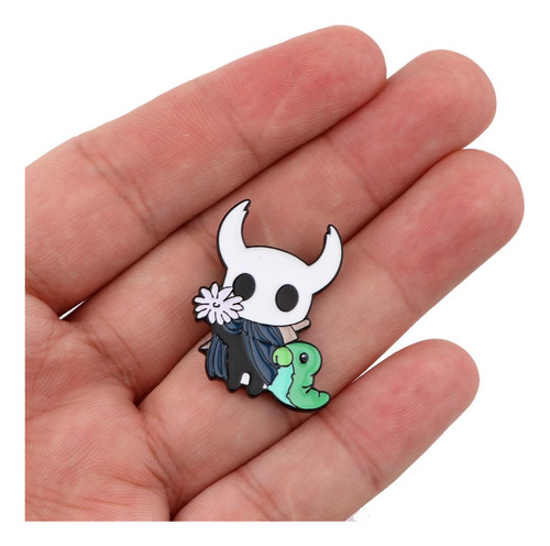 Broche Pin Hollow Knight Con Gusano V4 | Hollow Knight