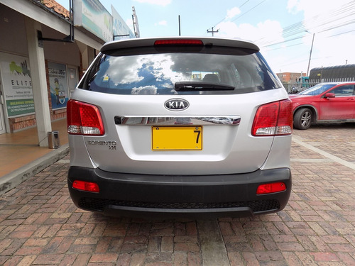 Kia Sorento Ex 2.2cc At Aa