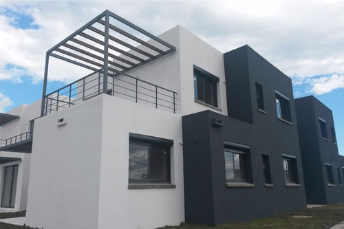 Imagen 3 de 9 de Casa De 3 Dormitorios 1 Baño En Salto. P.b. A Estrenar!