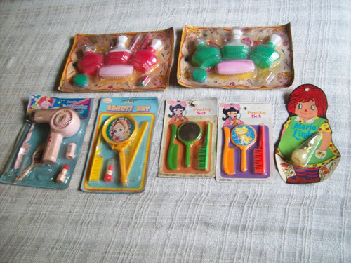 Juguete Vintage . Juego De Tocador Y Peluquería Para Niñas.