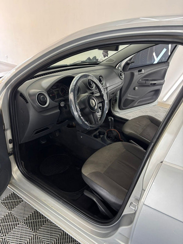 Volkswagen Voyage 1.0 Vht Total Flex 4p