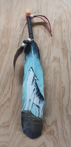 Pluma De Ganso De Lobo Aullando Pintada A Mano Y Piel Varios