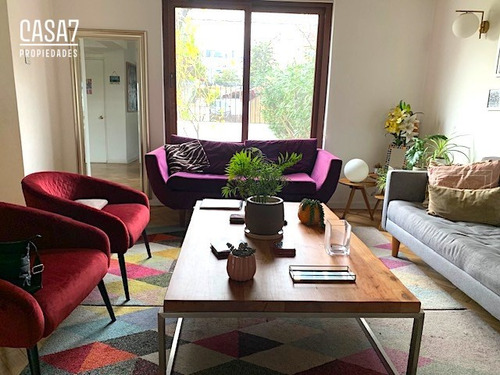 Casa En Venta De 3 Dorm. En Ñuñoa