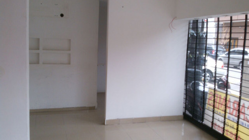 Local En Venta En Lanus Oeste