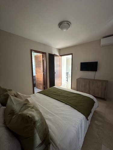 Apartamento Amueblado, 1 Habitación, Serralles, 3 Jacuzzis, Terrazas