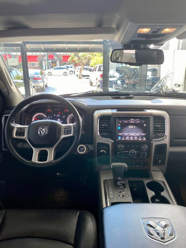Ram 1500 Laramie 5.7 V8 4x4 2016