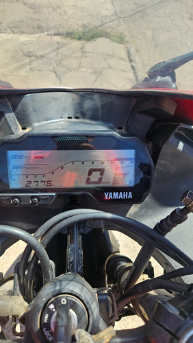 Yahama R15 V3