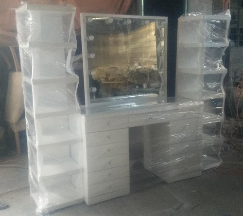 Tocador Vanity Con Focos Camerino Con Repisas Laterales