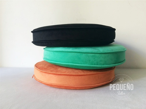 Imagen 4 de 4 de Almohadones Redondos Para Sillas 50cm Pequeño Taller