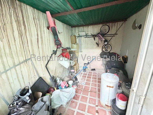Erika Armeya Vende, Casa En La Urbanizacion Santa Cecilia De Cabudare. Flex: 25-20453