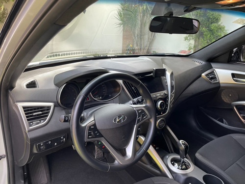 Hyundai Veloster 1.6 130cv At