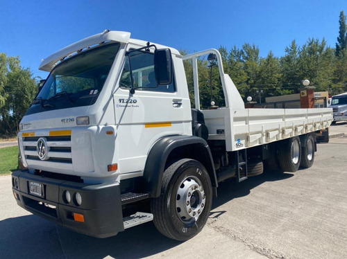 Volkswagen 17220 9000km Planchada Sica 8mts Rentaltrucks