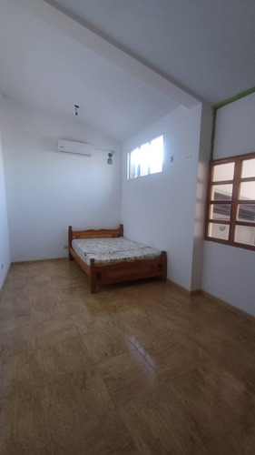 Casa De 4 Hab Y 4 Baños