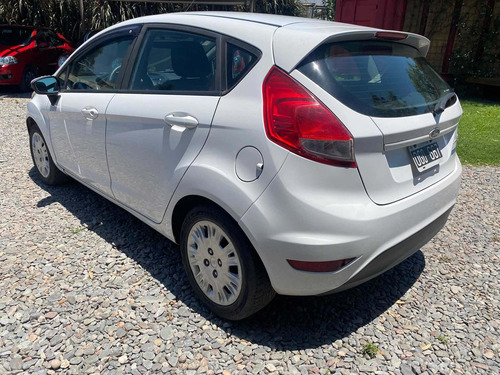 Imagen 3 de 6 de Ford Fiesta Kinetic Desing 1.6 S 120cv