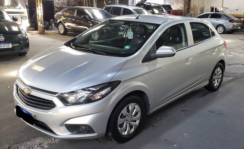 Imagem 1 de 10 de Chevrolet Onix