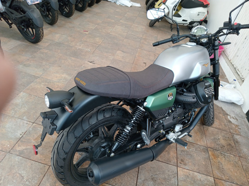 Moto Guzzi V7 Stone Centenario 2021
