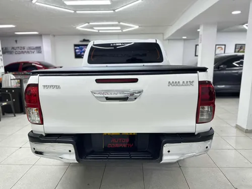 Toyota Hilux 2.4l 4x4 turbo diesel