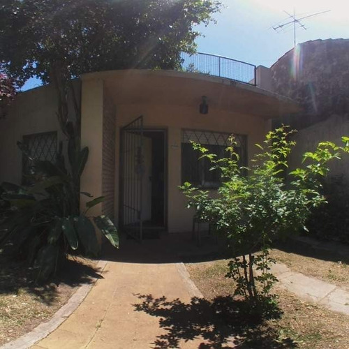 Imagen 1 de 9 de Casa Cercana A La Estación De Padua, Muy Comoda!! Oportunidad