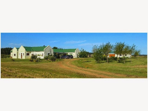 Quinta En Venta De 5 Dormitorios En Manantiales