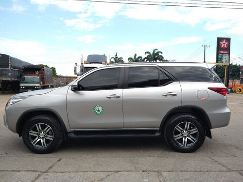 Toyota Fortuner 2.4 Diésel 4x2 Automática Modelo 2020