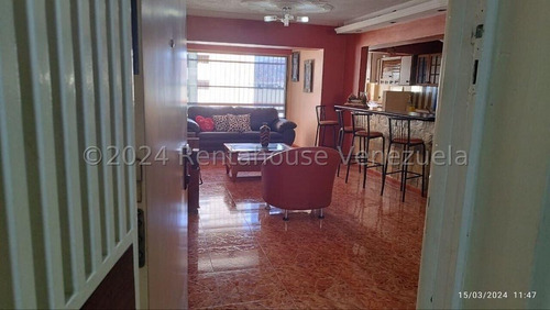 Apartamento En El Paraiso  Codigo: 24-21997  (linda Sahhar)