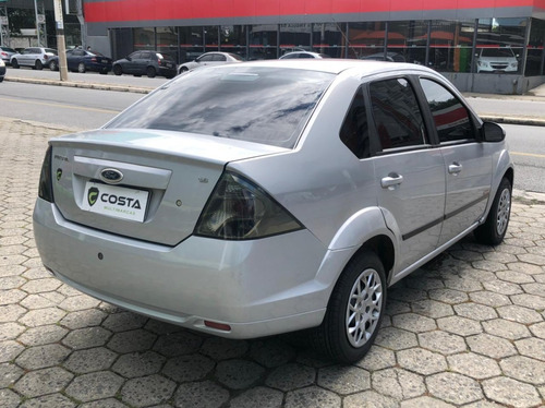 Ford Fiesta Sedan