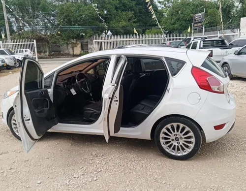 Ford Fiesta 1.6 Hatchback Titanium