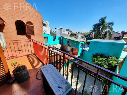 Venta De Casa De 5 Ambientes Con Cochera Y Local En Lanús Oeste