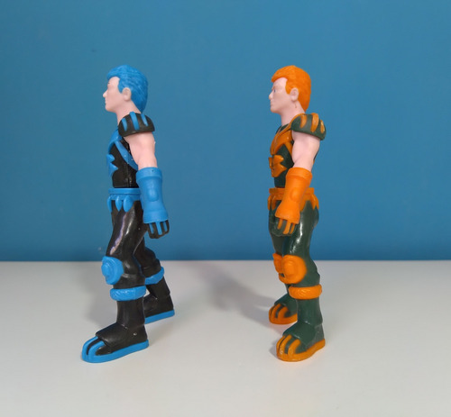 Muñeco Tiggerman Y Riverman Aventura En La Selva Kinder 2022 (Usado)