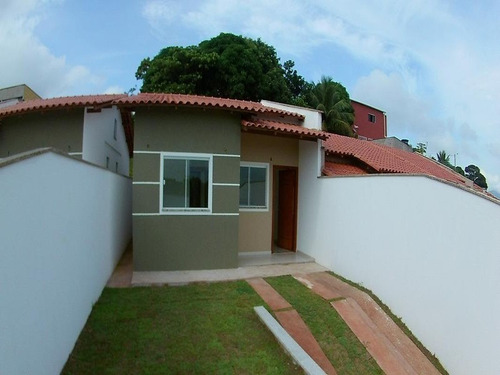 Imagem 2 de 30 de Macafé, Casa Linear, Com 2 Quartos 1 Suite, Sol Da Manhã, Piso Cerâmico, Janelas Em Blindex, Pias E Bancadas Em Granito Verde Ubatuba, Telhado Colonial, Terreno Com 150 M², Murado - Ca00200 - 32209136