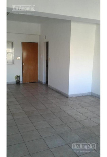 Imagen 1 de 17 de Cuatro Oficinas - Moron - Al Frente